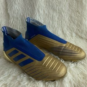 Adidas Predator laceless cleats
